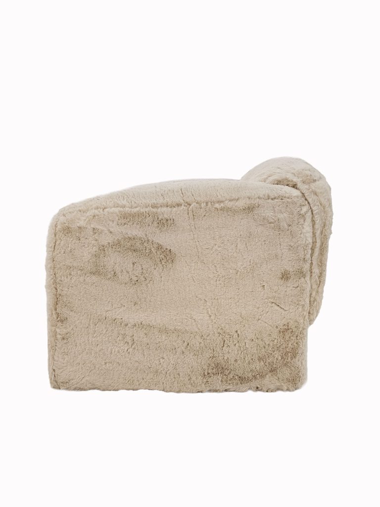 njord-cream-m-chair-side